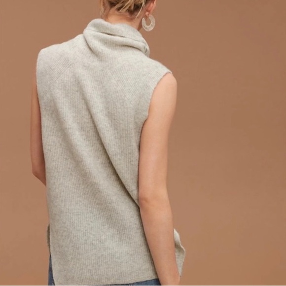 Aritzia Community Knit Turtleneck - Picture 2 of 8